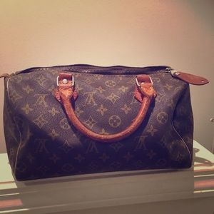 Authentic Louis Vuitton Med. Speedy Bag